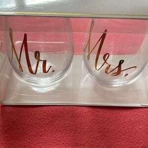 Mr and Mrs stemless wine 🍷 glasses